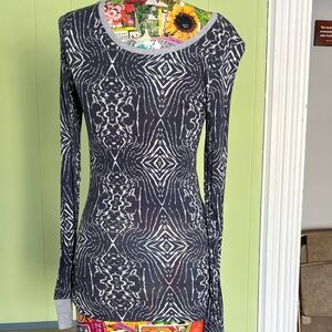 BKE Black and White Geometric Long Sleeve Dress